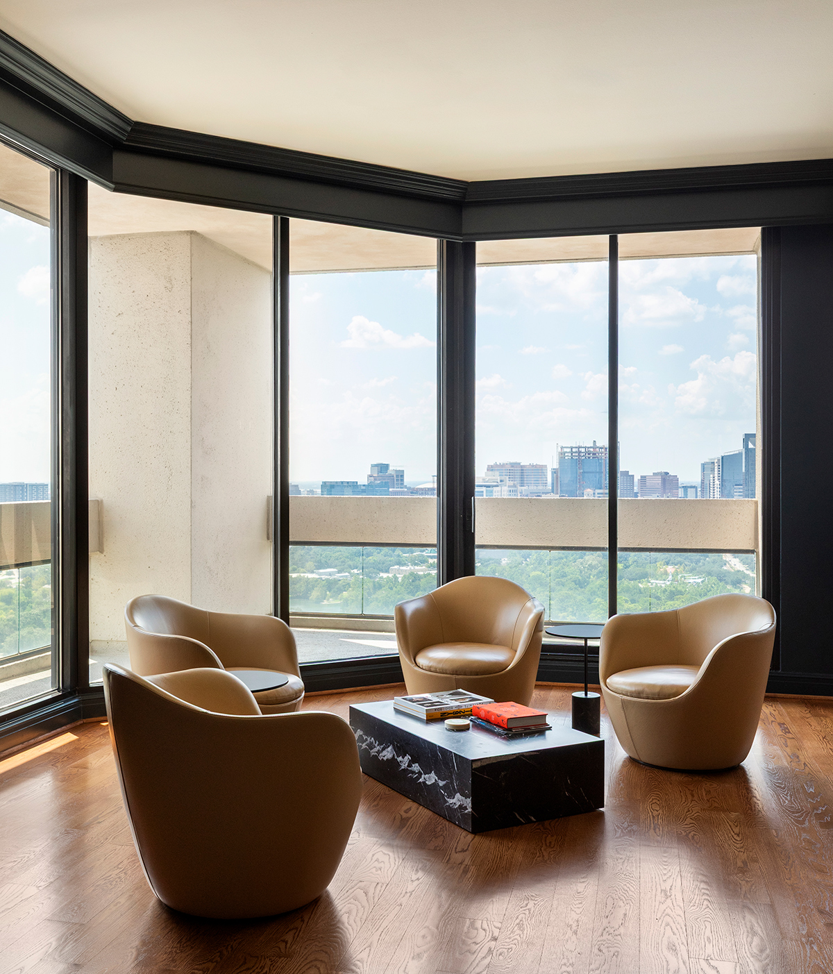 Residence Features, The Warwick Towers